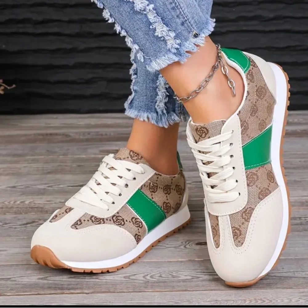Khaki trendy contrast. lace up round toe. Low top. Fashion vibe trainer sneakers